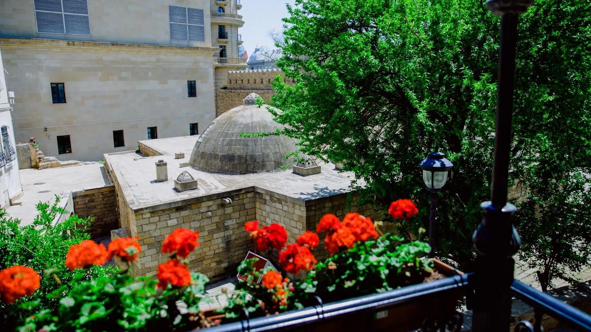 Vaali Hotel Baku 0*,