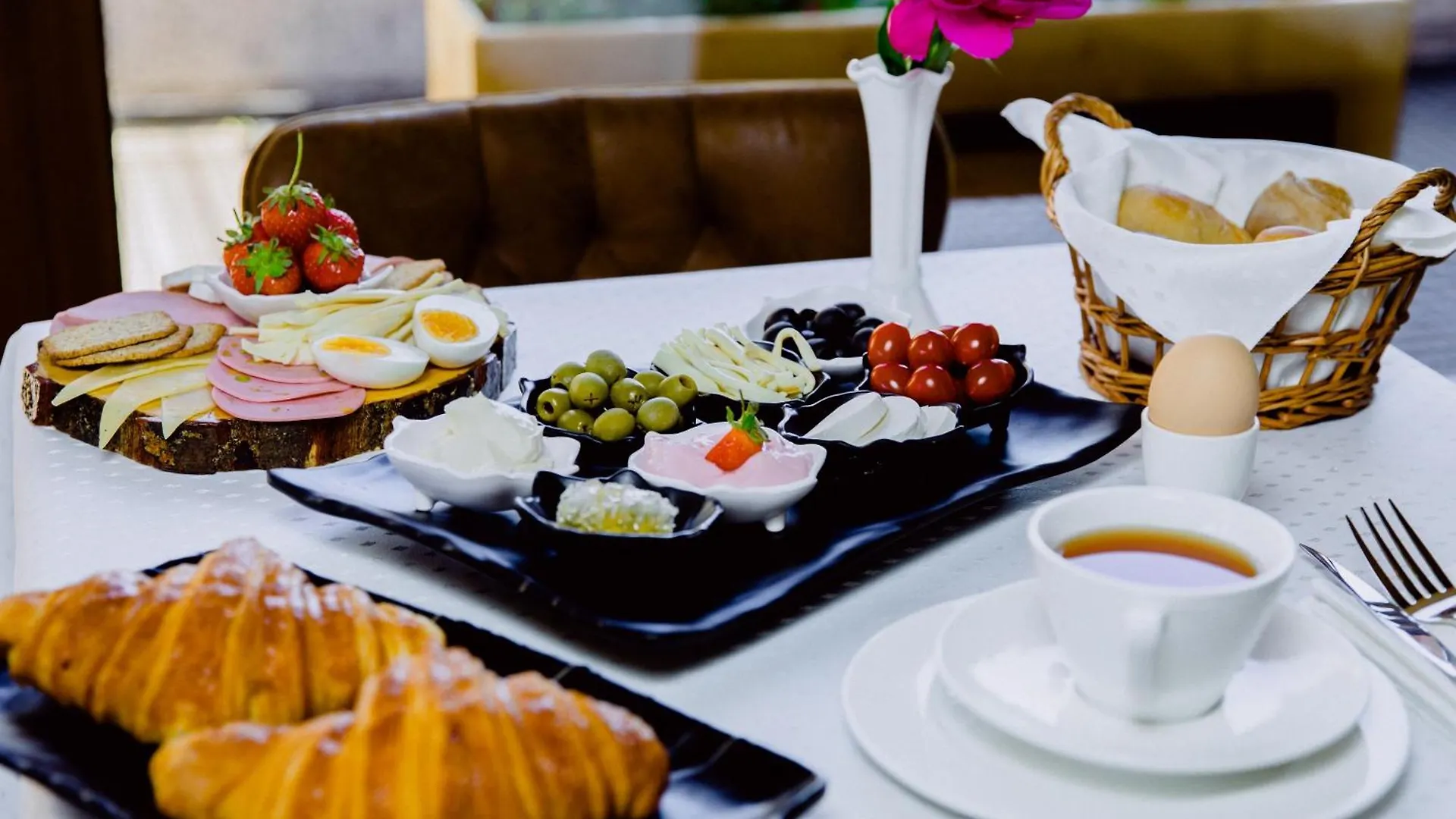 Vaali Hotel Baku 0*,