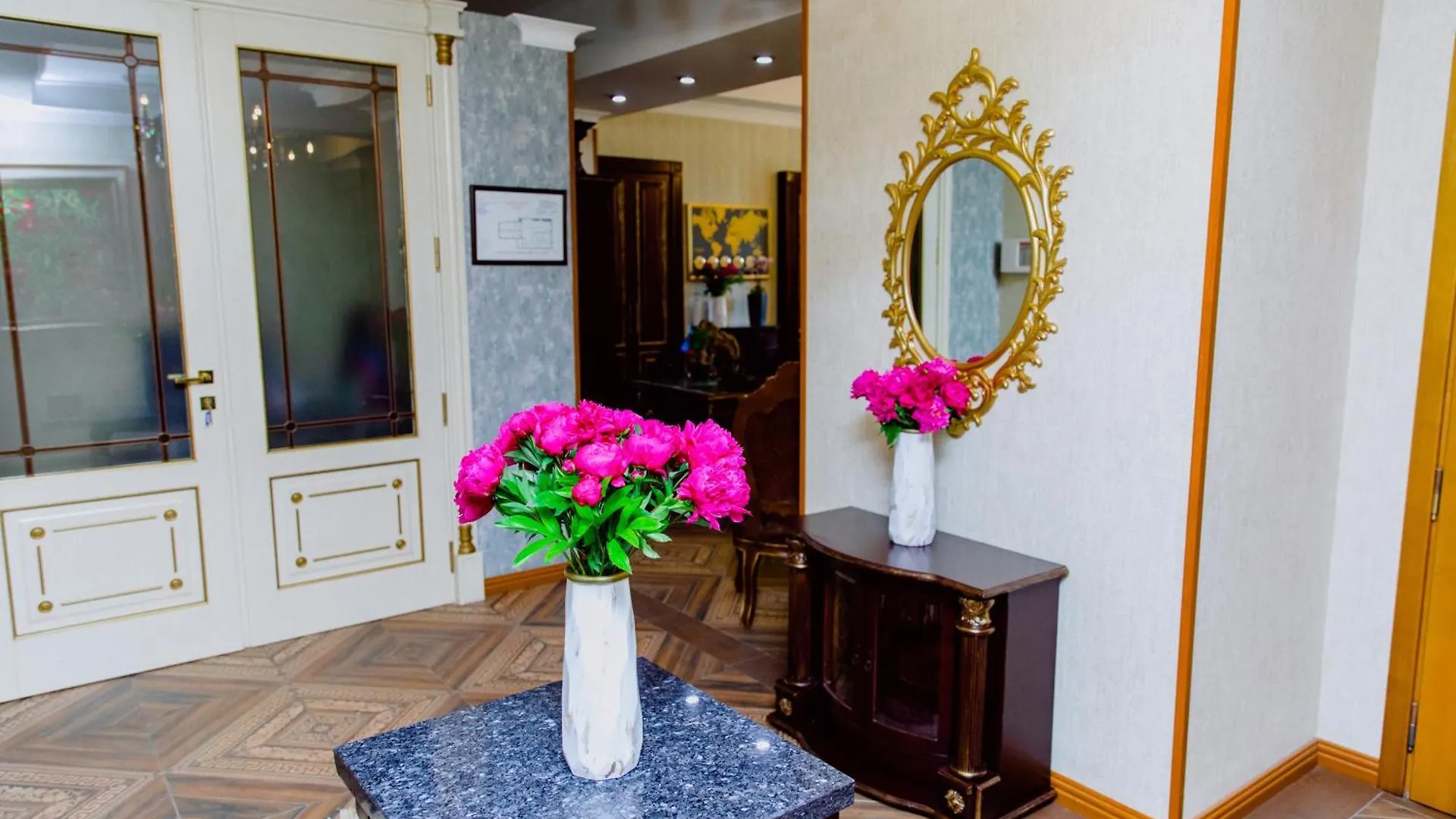Vaali Hotel Baku 0*,